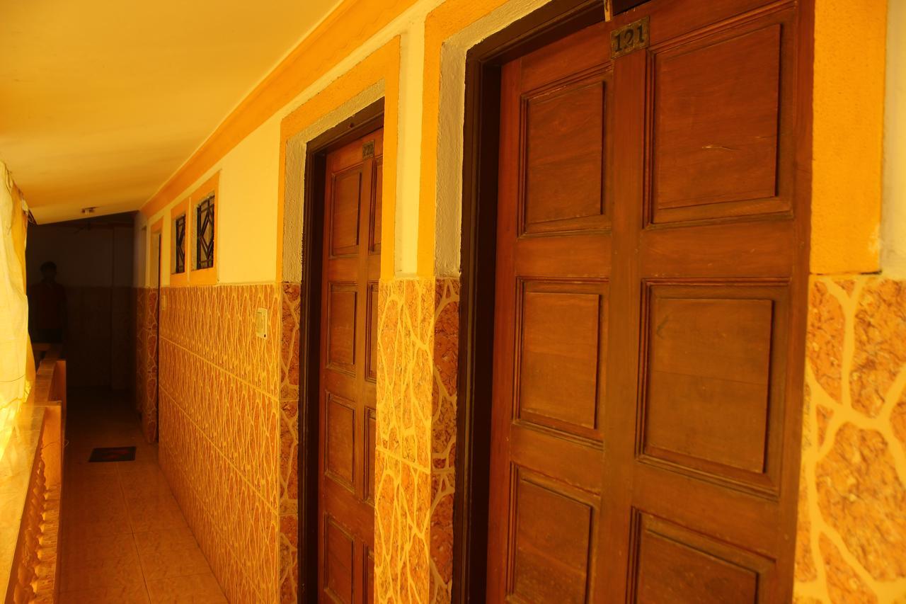 Oyo 5242 Zinho'S Hotel Baga Exterior foto